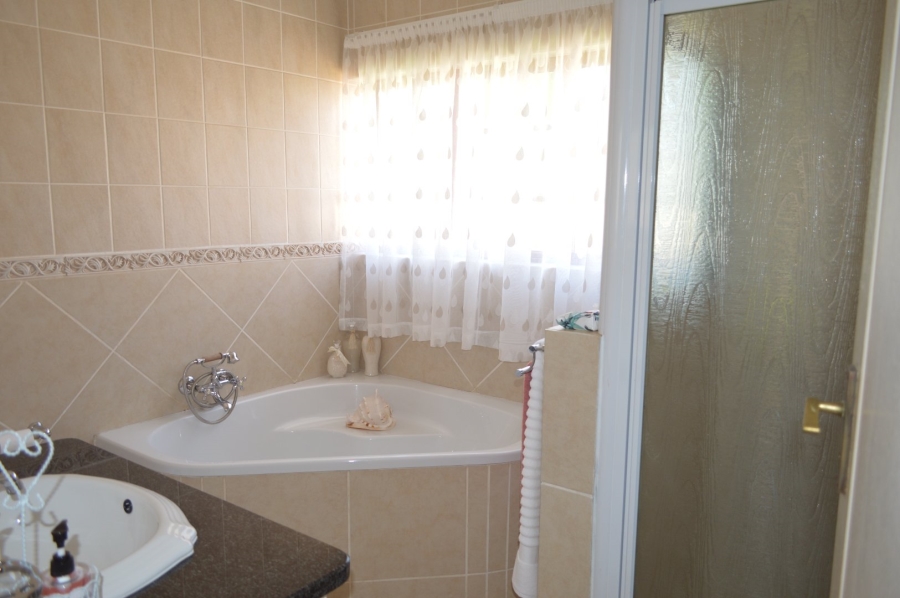 3 Bedroom Property for Sale in Wilkoppies North West